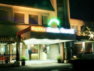 Hotel Royal Palace Бандунг Экстерьер фото