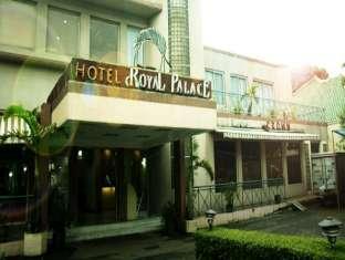 Hotel Royal Palace Бандунг Экстерьер фото
