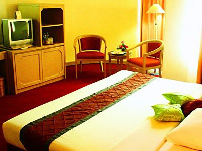 Hotel Royal Palace Бандунг Экстерьер фото